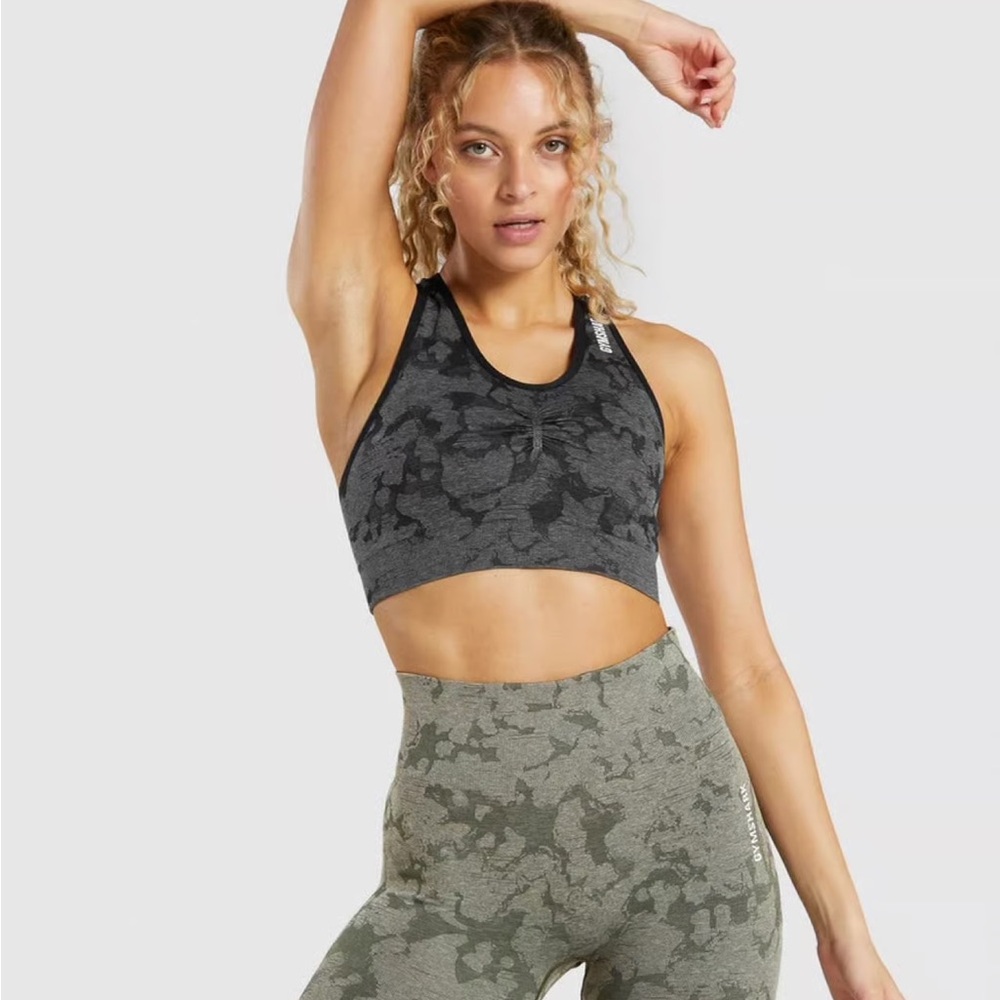 Gymshark Adapt Camo Seamless Racer Back Sports Bra - Black | Marled